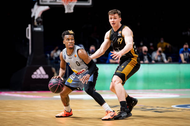 我可以帮你 我可以帮你